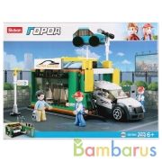 Конструктор пласт. машина с фигурками, 323дет. в русс. кор. в кор.16шт | фото №0