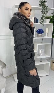 Черная длинная зимняя куртка 