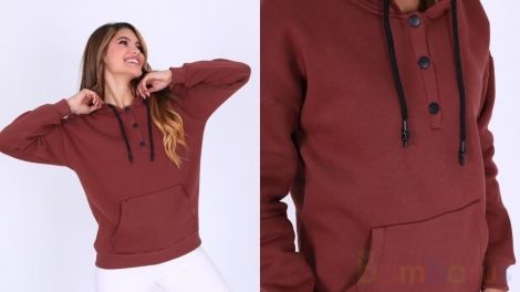 Женский трикотажный свитер 